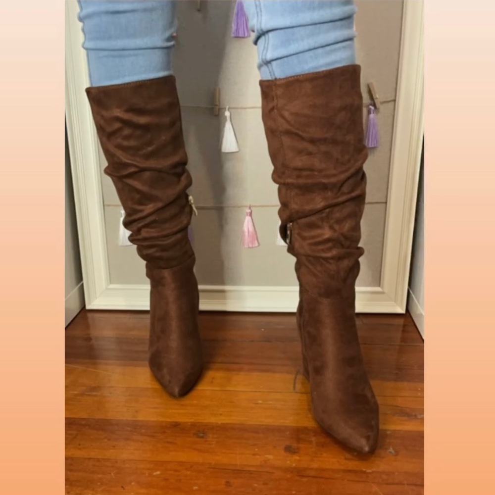 Heeled boots! 👢 Botas marrones con tacones!